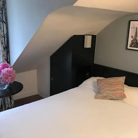 Alison Hotel