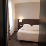 Hotel Alison 3*