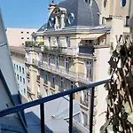 Alison Hotel