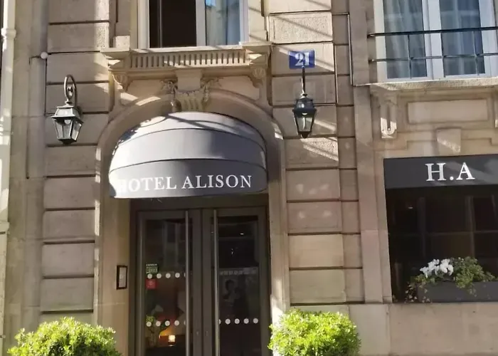 Alison Hotell Paris